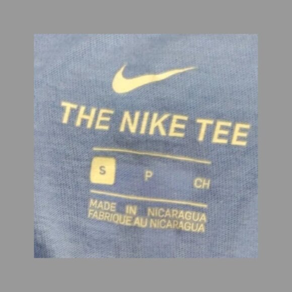 SOLD Nike Men's Michael Jordan #23 North Carolina Tar Heels Name Number T-Shirt - Picture 4 of 4